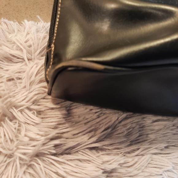 GIANI BERNINI Black Faux Leather Purse - Picture 9 of 16